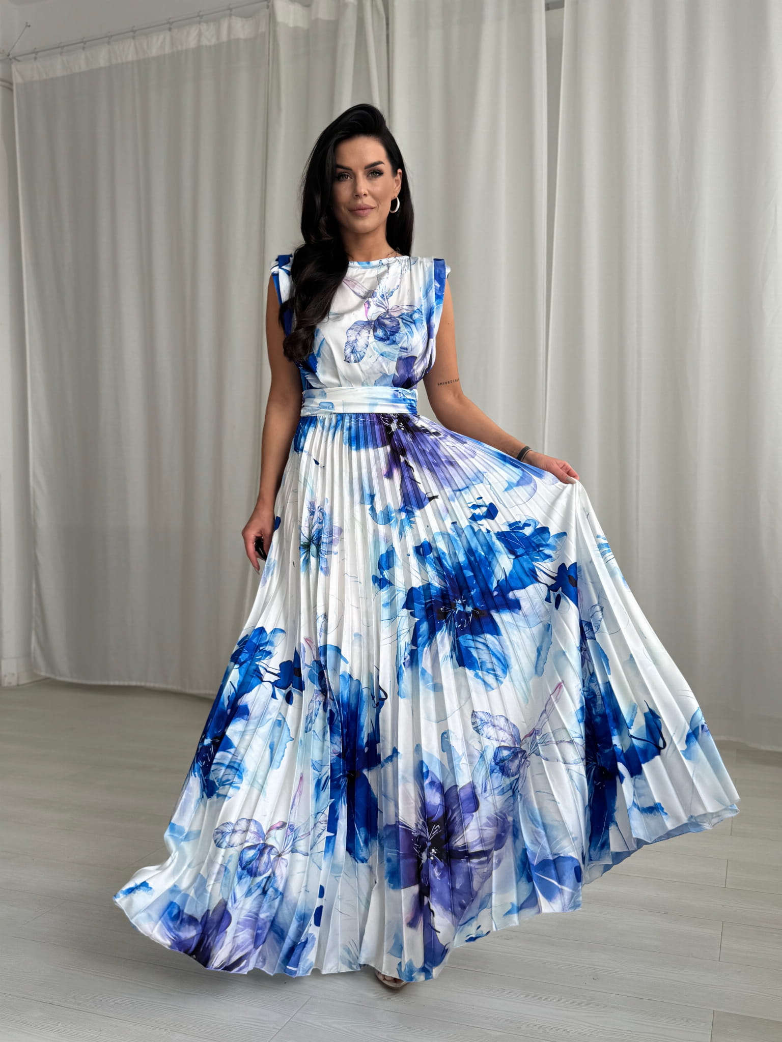 Plisseeritud maksikleit, sinine-valge - Image 3