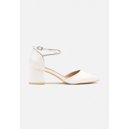 Heeled shoes, white